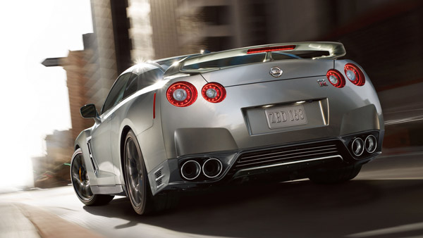 క్రిమినల్స్ నుండి సీజ్ చేసిన కార్లతో మంచి పనులు చేస్తున్న పోలీసులు!