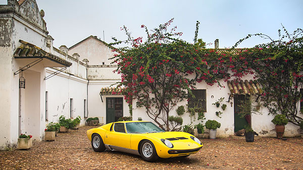 అర్థశతాబ్ధపు అద్భుతమైన స్పోర్ట్స్ కార్; 24 సెకన్లలోనే 1 కిలోమీటర్ దూరం..