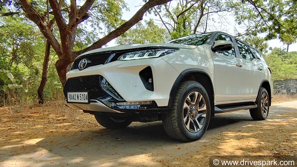 2021 టయోటా ఫార్చ్యూనర్ లెజెండర్ రివ్వూ.. భారత మార్కెట్లో పవర్‌పుల్ ఎస్‌యూవీ