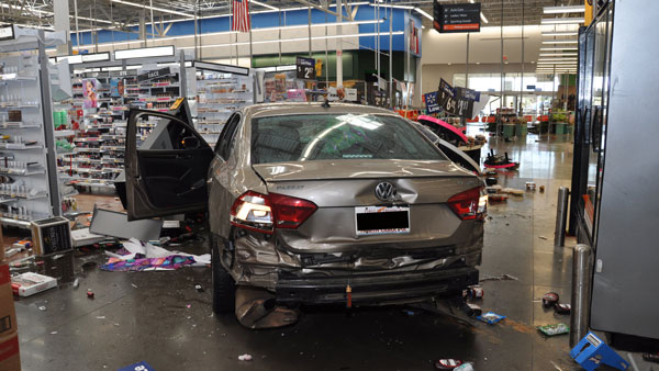 ఉద్యోగం నుంచి తీసేశారని బీభత్సం సృష్టించిన మాజీ ఉద్యోగి.. ఇంతకీ ఏం చేసాడో తెలుసా?