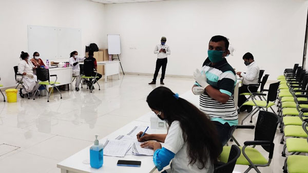 ఫ్రీ వ్యాక్సిన్ సర్వీస్ ప్రారంభించిన ఎంజి మోటార్.. కేవలం వారికీ మాత్రమే