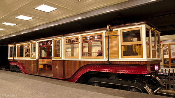 వావ్.. 19 వ శతాబ్దాల్లోనే ఇలాంటి ట్రైన్స్ సర్వీస్.. సూపర్ టెక్నాలజీ