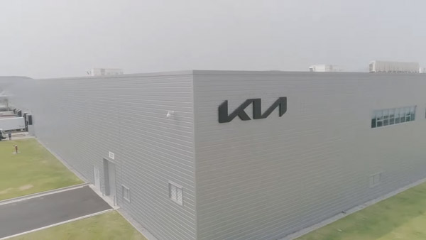 'కియా ఇండియా ప్రైవేట్ లిమిటెడ్'గా పేరు మార్చుకున్న కియా మోటార్స్