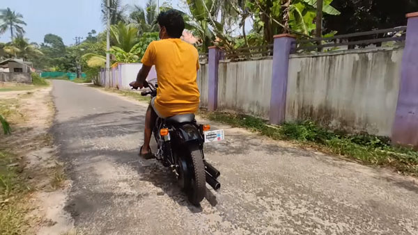 హార్లే-డేవిడ్సన్ బైక్‌గా మారిన టీవీఎస్ ఎక్స్‌ఎల్.. నమ్మకపోతే వీడియో చూడండి