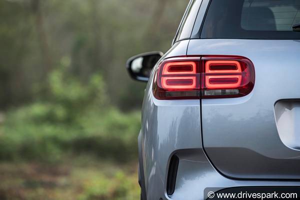 3D ఎక్స్‌పీరియెన్స్‌తో సిట్రోయెన్ కారును కొనుగోలు చేయండి!