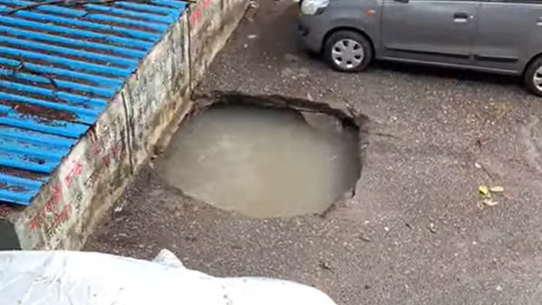 చూస్తుండగానే బుడుక్కున మునిగిపోయిన కొత్త హ్యుందాయ్ వెన్యూ కార్!