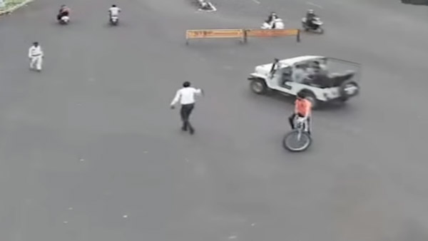 డ్యూటీలో ఉన్న పోలీసుని ఢీ కొట్టి ముందుకెళ్లిన కారు.. తర్వాత ఏం జరిగిందంటే?