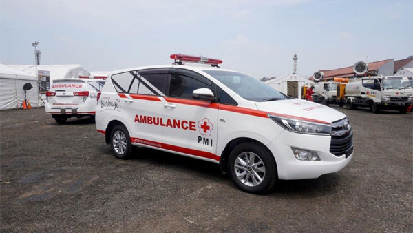 ఎమ్మెల్యేలు, ఎమ్‌పిలు మరియు ఆస్పత్రుల కోసం ఇన్నోవా అంబులెన్స్‌లు!