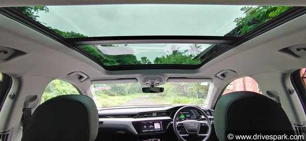 ఆడి బ్రాండ్ యొక్క ఫస్ట్ ఎలక్ట్రిక్ ఎస్‌యూవీ 'ఈ-ట్రోన్' 55 క్వాట్రో ఫస్ట్ డ్రైవ్ రివ్యూ.. ఇప్పుడు మీ కోసం