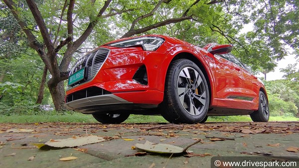 ఆడి బ్రాండ్ యొక్క ఫస్ట్ ఎలక్ట్రిక్ ఎస్‌యూవీ 'ఈ-ట్రోన్' 55 క్వాట్రో ఫస్ట్ డ్రైవ్ రివ్యూ.. ఇప్పుడు మీ కోసం