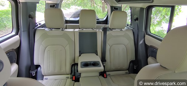 ఆఫ్-రోడర్ కింగ్ ల్యాండ్ రోవర్ డిఫెండర్ 110 రివ్యూ.. ఫుల్ డీటైల్స్