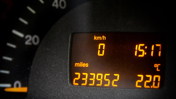 అమెరికన్ కార్ డీలర్‌కు భారీ జరిమానా, 5 ఏళ్ల జైలు శిక్ష.. ఎందుకంటే?