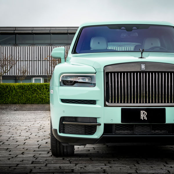 ఆయన ఓ రోల్స్ రాయిస్ ఓనర్, కోటీశ్వరుడు.. కానీ విద్యుత్ దొంగిలించాడు!