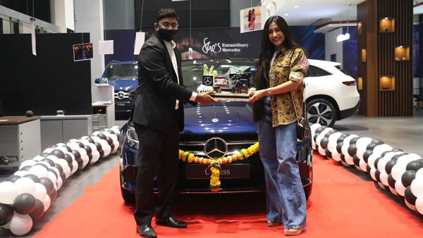 మెర్సిడెస్ బెంజ్ సి-క్లాస్ కొనుగోలు చేసిన ఇండియన్ క్రికెటర్