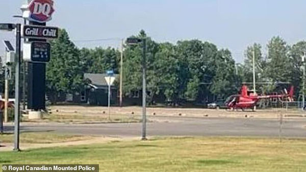 ఐస్ క్రీం కోసం నగరం నడిబోడ్డున హెలికాప్టర్ ల్యాండింగ్ చేసిన పైలట్.. ఎక్కడో తెలుసా?