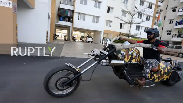 ఆర్‌టిఓ అధికారులు సీజ్ చేసిన ప్రపంచంలోనే అతి పొడవైన బైక్