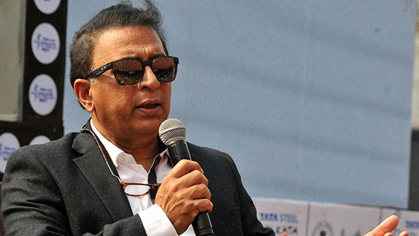 MG Hector Plus ఎస్‌యూవీని కొనుగోలు చేసిన సునీల్ గవాస్కర్