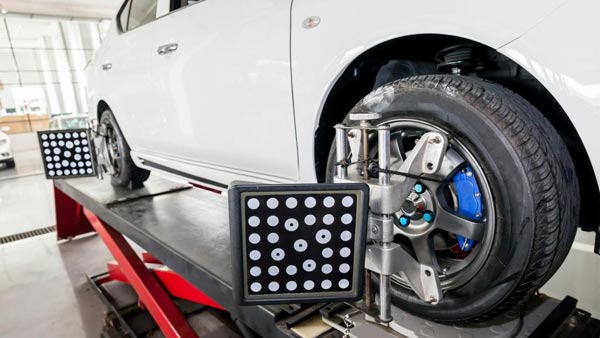 వీల్ అలైన్‌మెంట్ వలన కలిగే 7 చక్కటి ప్రయోజనాలు