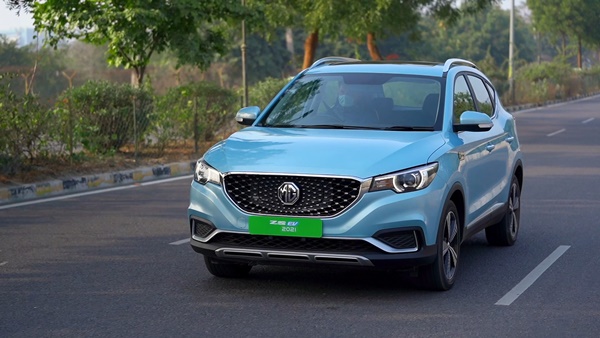 MG ZS EV కోసం 700 యూనిట్ల బుకింగ్స్.. ఇదే నెలవారీ అత్యధికం..