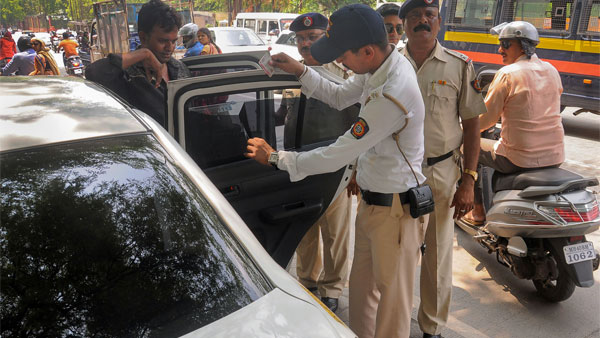 మీ కారులో సన్ ఫిల్మ్ ఉందా.. వెంటనే తొలగించండి, లేకుంటే?