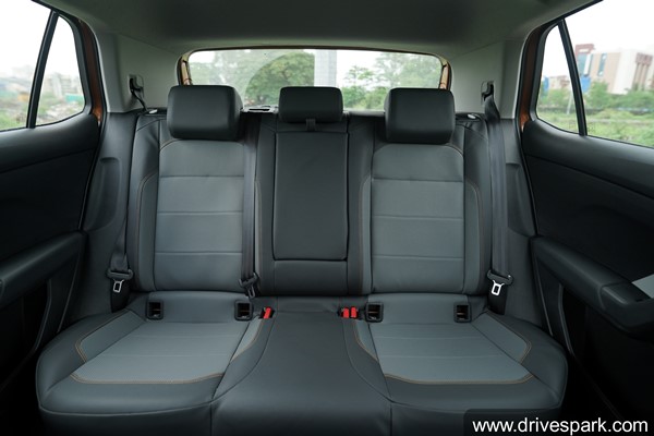 Skoda Kushaq 1.5 లీటర్ టిఎస్ఐ ఆటోమేటిక్ వేరియంట్లో అదనపు సేఫ్టీ ఫీచర్స్!