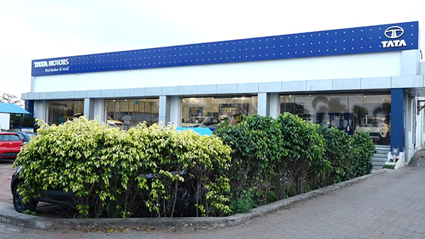 Tata Motors కొత్త రికార్డ్; ఒకే రోజు 70 షోరూమ్‌ల ప్రారంభం