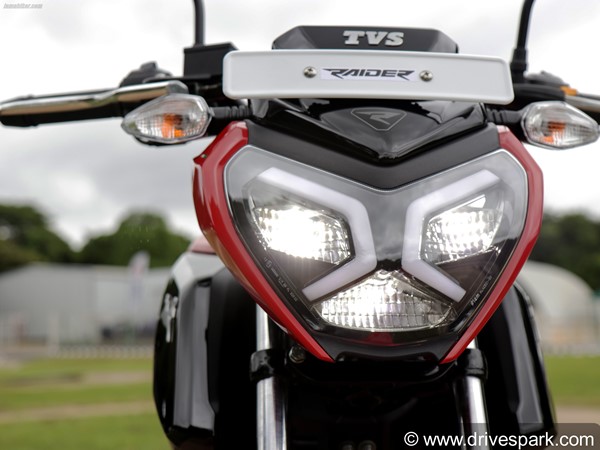 TVS Raider 125 వర్సెస్ Bajaj Pulsar NS 125 : కంపారిజన్