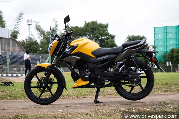 TVS Raider 125 వర్సెస్ Bajaj Pulsar NS 125 : కంపారిజన్