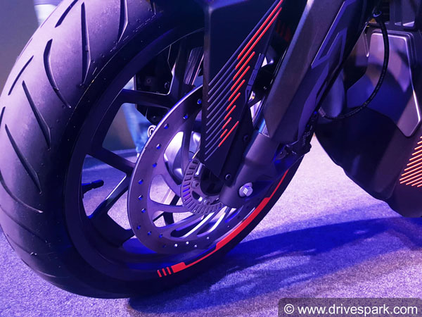 రయ్‌ని దూసుకుంటూ వస్తున్న Ultraviolette F77.. ఇండియా లాంచ్ ఎప్పుండంటే..