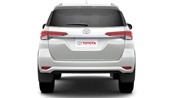 పోలీసులకే సవాల్ విసిరిన కార్ల దొంగ.. చివరికి ఏమైందంటే?