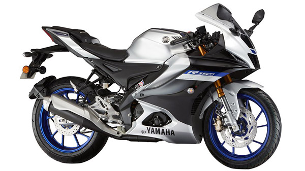 Yamaha R15M వర్సెస్ Yamaha R15 V4.0: ఈ రెండింటిలో తేడాలు ఏంటి?