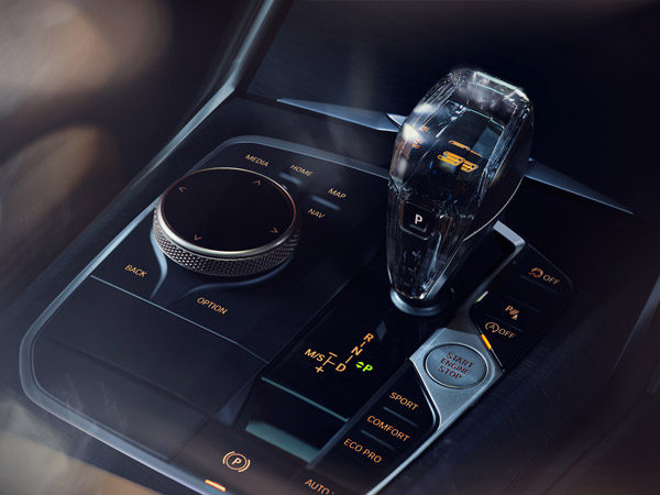 BMW నుంచి కొత్త కార్ వచ్చేసింది.. ధర & వివరాలు ఇక్కడ చూడండి