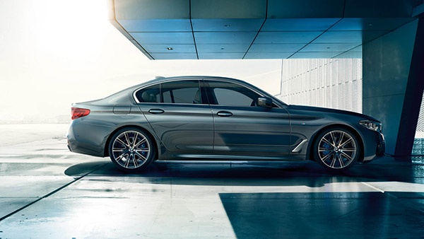 BMW నుంచి మరో కొత్త సెడాన్ వచ్చేసింది.. ధర రూ. 66.30 లక్షలు