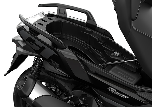 అక్టోబర్ 12న భారత్‌లో విడుదల కానున్న BMW C400GT మాక్సీ స్కూటర్: పూర్తి వివరాలు