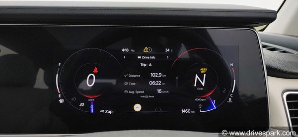 XUV700 లో వేరియంట్ల వారీగా లభించే ఫీచర్లు