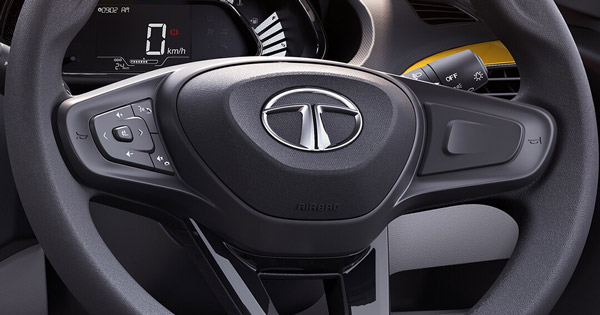 Tata Tiago హ్యాచ్‌బ్యాక్‌లో మిస్ అయిన టాప్ ఫీచర్లు.. ఇవి కూడా ఉంటే బాగుండేది..!