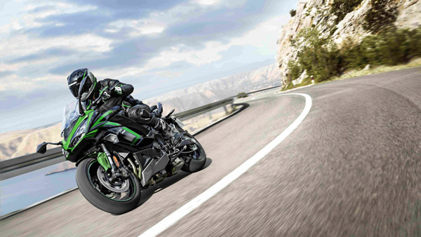 కొత్త 2022 Kawasaki Ninja 1000SX సూపర్‌బైక్ విడుదల: ధర, ఫీచర్లు, వివరాలు