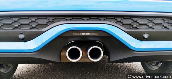 ఆధునిక కార్లలో అవసరంలేని టాప్ 10 ఫీచర్స్, ఇవే.. మీకు తెలుసా?