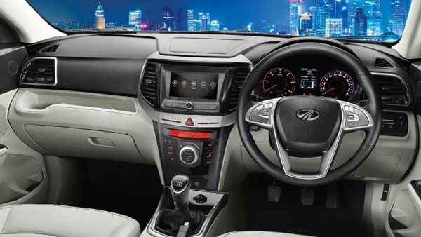 Mahindra XUV300 W6 వేరియంట్‌లో మరికొన్ని ఫీచర్లు కట్: ఈసారి ఏం తొలగించారంటే..?