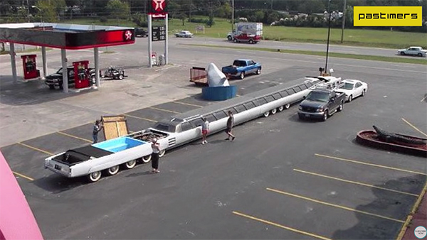 ప్రపంచంలోనే అత్యంత పొడవైన కారు; స్విమ్మింగ్ పూల్, హెలిప్యాడ్, మినీ గోల్ఫ్ కోర్స్ వంటి మరెన్నో సౌకర్యాలు..