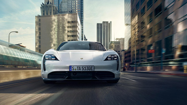 భారత్‌లో విడుదలైన కొత్త Porsche Taycan : ధర రూ. 1.50 కోట్లు