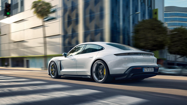 భారత్‌లో విడుదలైన కొత్త Porsche Taycan : ధర రూ. 1.50 కోట్లు