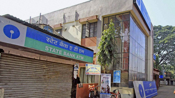 SBI లో ఖాతా ఉందా.. అయితే టూవీలర్ ఈజీగా కొనేయొచ్చు.. ఎలా అంటే?