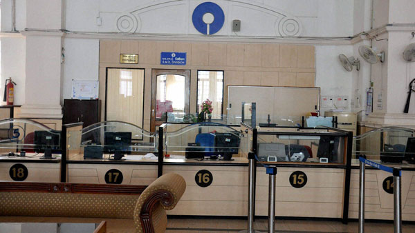 SBI లో ఖాతా ఉందా.. అయితే టూవీలర్ ఈజీగా కొనేయొచ్చు.. ఎలా అంటే?