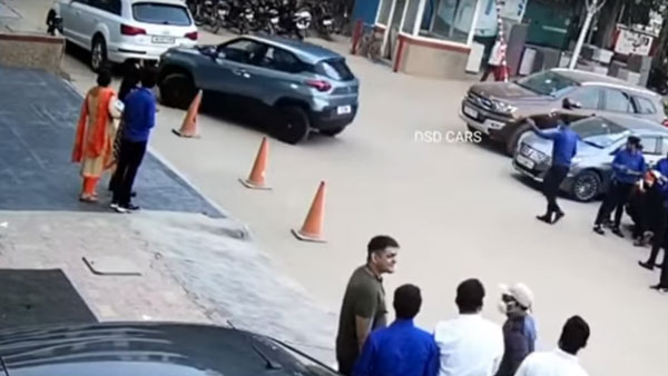 ఇంటికి చేరాల్సిన కొత్త Tata Punch రిపేర్ షాప్‌కి వెళ్ళింది.. ఎందుకో తెలుసా?