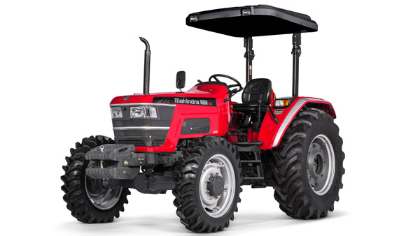 ఔరా.. ఇదేమి సిత్రం.. పుట్టినరోజు నాడు కారులో వస్తారు, కానీ ఇలా ఎవరైనా వస్తారా.. వీడియో చూడండి