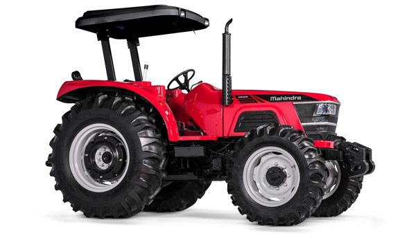 ఔరా.. ఇదేమి సిత్రం.. పుట్టినరోజు నాడు కారులో వస్తారు, కానీ ఇలా ఎవరైనా వస్తారా.. వీడియో చూడండి