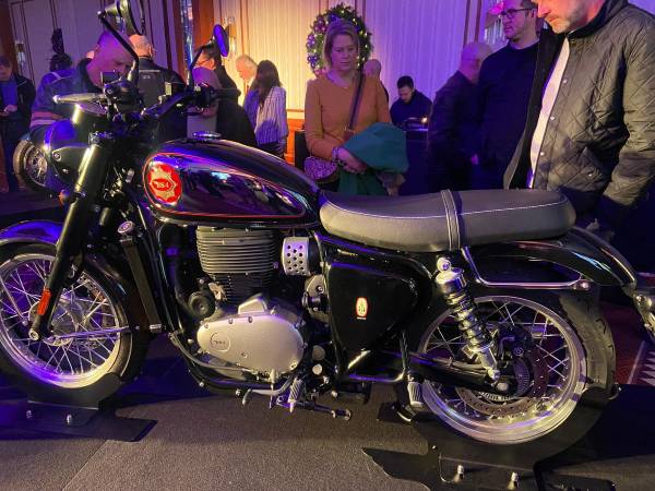 BSA Gold Star 650 క్లాసిక్ బైక్ ఆవిష్కరణ.. రాయల్ ఎన్‌ఫీల్డ్ మోడళ్లకు గట్టి పోటీ..