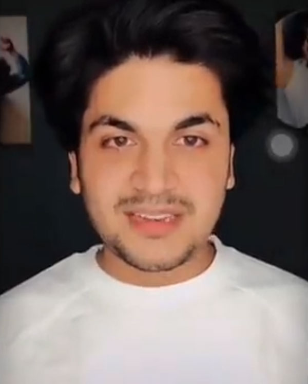 రన్నింగ్ బైక్‌పై డ్యాన్స్.. రూ. 9,000 జరిమానా.. ఎక్కడో తెలుసా?