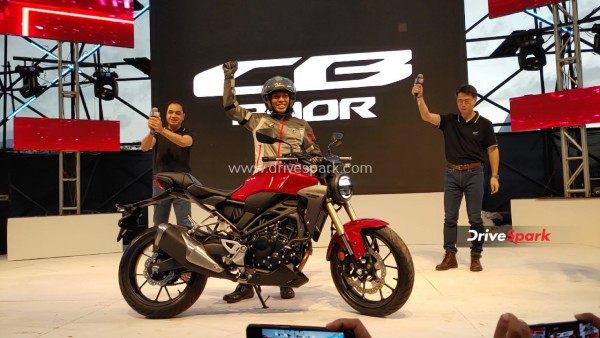 కొత్త హోండా CB300R బైక్ ఆవిష్కరణ: డిజైన్, ఫీచర్స్ & పూర్తి వివరాలు